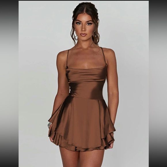 Women's Plain Lace Up Backless Tiered Layer Spaghetti Strap Dress - Picture 2 of 3